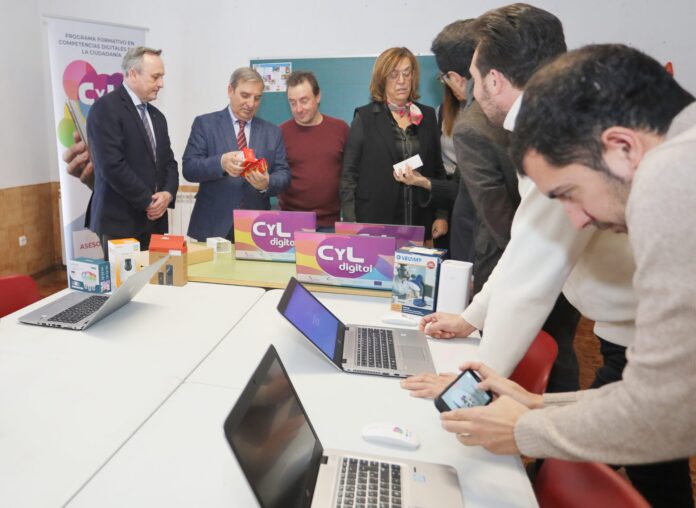 Presentación de las aulas itinerantes CyL Digital para formación en competencias digitales