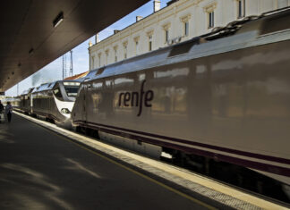 IU se opone “firmemente” a la supresión de paradas de la alta velocidad en Castilla y León y pide a Renfe que “reconsidere la reorganización de los servicios”