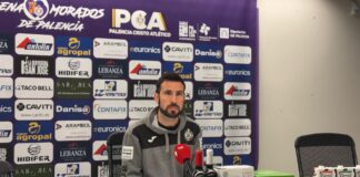 Álex Izquierdo en rueda de prensa tras el partido en casa ante Santa Marta de Tormes