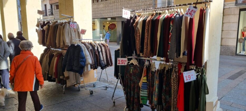 Fiesta de las compras en la calle Palencia Abierta (1)