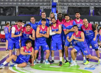 El Grupo Inmapa Filipenses se impone a la Universidad de Valladolid y es líder Fotografía: Isma Suárez. Grupo Inmapa Filipenses contra Universidad de Valladolid