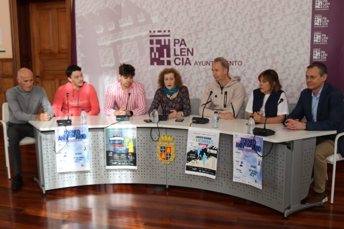 Presentación del Torneo de Padel en el Ayuntamiento de Palencia