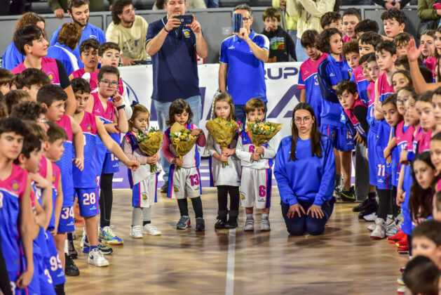 Fotograf&iacute;a: Isma Su&aacute;rez. Recibimiento de los j&oacute;venes jugadores del Filipenses