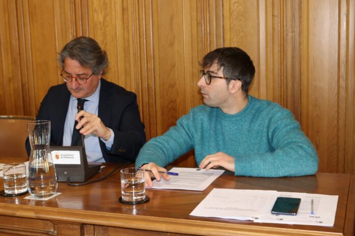 Rodrigo San Martín en un Pleno en el Ayuntamiento de Palencia