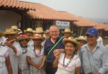 nicolás-con-mujeres