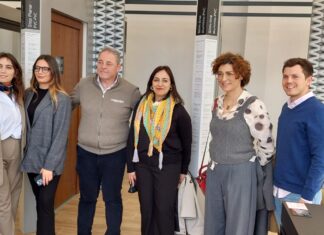 Cristalerías Otero inaugura su nuevo espacio dedicado al diseño y la innovación en ventanas y puertas otero cristalerias inauguracion