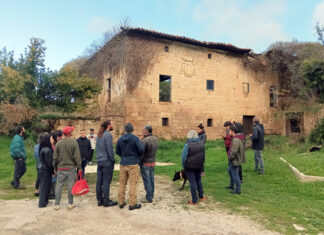 Husillos acoge la presentación de La Escuela de los Pueblos impulsando la lucha por un mundo rural vivo