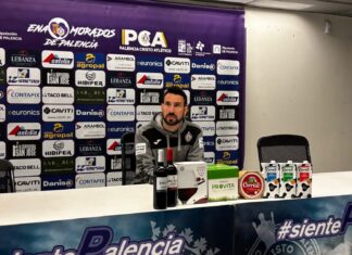 Álex Izquierdo en rueda de prensa postpartido ante la Arandina