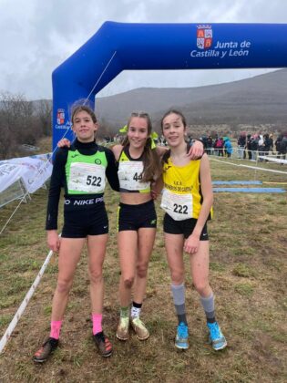 Podio de Marta Cabeza en el Campeonato Regional de campo a trav&eacute;s en &Oacute;lvega