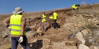 ICAL - Excavación en el Castro de La Loma, en Las Heras de la Peña, una pedanía de Santibáñez de la Peña (Palencia)