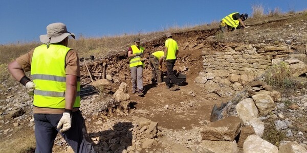 ICAL - Excavación en el Castro de La Loma, en Las Heras de la Peña, una pedanía de Santibáñez de la Peña (Palencia)