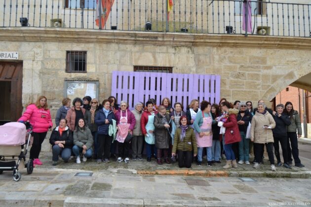 D&iacute;a de la mujer 8m en Astudillo