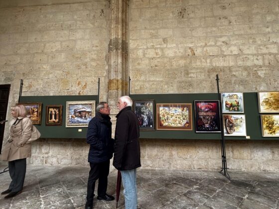El Claustro de la Catedral acoge la exposici&oacute;n de Dami&aacute;n Simal, organizada por la Asociaci&oacute;n Thield&oacute;n