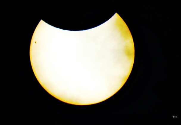 Fotos eclipse solar parcial del 29/3/25 visto desde Palencia hechas por Jos&eacute; Luis Carrera y Fernando Manrique
