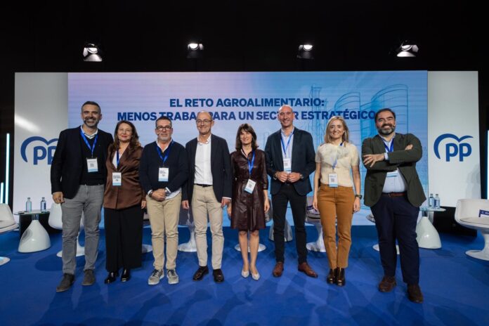 Interparlamentaria del PP en Sevilla con la participación de Martínez Antolín.jpeg