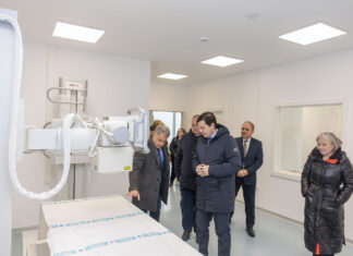 Mañueco visita centro de salud Aguilar de Campoo