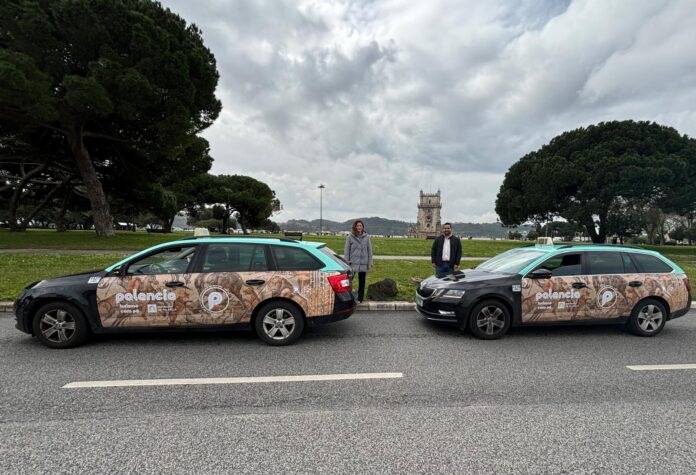 Palencia se promociona en Lisboa con una flota de doce taxis Palencia se promociona en Lisboa con una flota de doce taxis