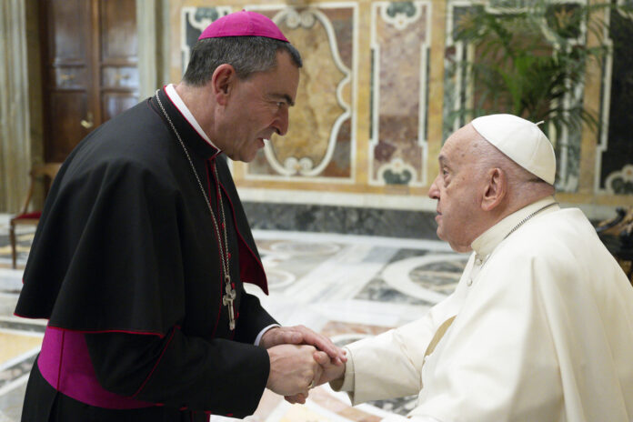 Mikel Garciandía con el Papa Francisco