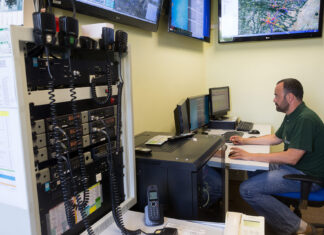 El PP responde al PSOE: “Ninguna torre operativa ha sido suprimida; se está reforzando el sistema con más tecnología y más medios”