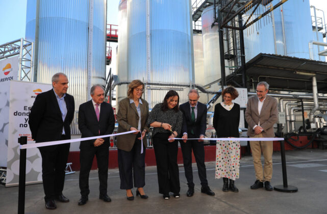 Visita al Centro de Producci&oacute;n Factor&iacute;a de Especialidades de Repsol en Palencia, acto de presentaci&oacute;n de la nueva l&iacute;nea de inversi&oacute;n de la compa&ntilde;&iacute;a. Foto: Br&aacute;gimo ICAL