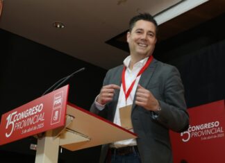Daniel de La Rosa en el congreso del PSOE en Barruelo de Santullán