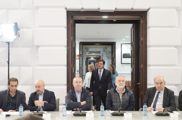 Encuentro-del-presidente-de-la-Junta,-Alfonso-Fernández-Mañueco,-con-el-sector-productivo-y-del-diálogo-social---ICAL