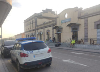 Estación de tren de Venta de Baños afectada tras el apagón de luz en toda España