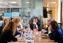 Fernández Mañueco participa en el Comité de Crisis establecido en el 112, junto a la vicepresidenta y el consejero de Sanidad