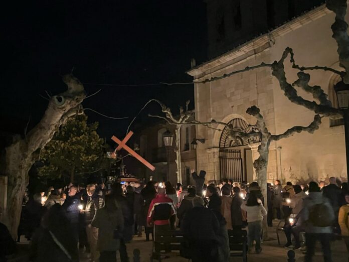 Herrera de Pisuerga Herrera vuelve a sacar a hombros al Nazareno después de 40 años tras el II pregón de la Semana Santa