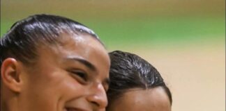 Laura Arambarri con el Rocasa Gran Canaria