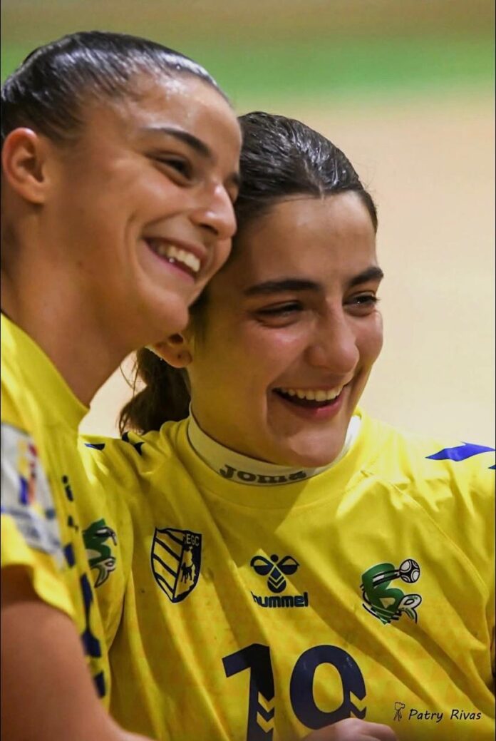 Laura Arambarri con el Rocasa Gran Canaria Laura Arambarri con el Rocasa Gran Canaria