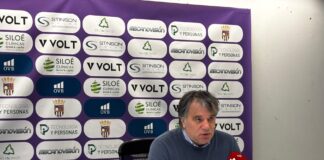 Miguel Ángel Miñambres en rueda de prensa tras el partido ante Mojados