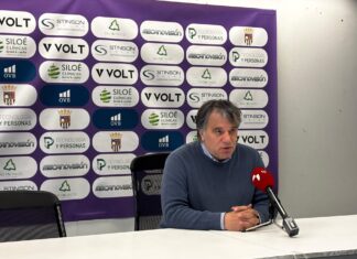 Miguel Ángel Miñambres en rueda de prensa tras el partido ante Mojados