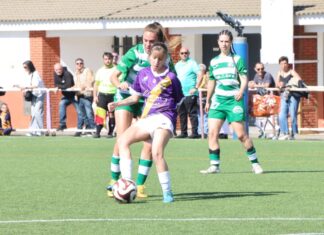 El Palencia Fútbol Femenino da la cara ante el líder San José, pero paga caro su mal inicio (0-2) Palencia Fútbol Femenino ante San José