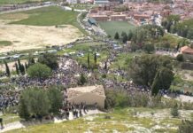 Una tradición que no se detiene: Palencia se rinde a Santo Toribio y a la pedrea más emblemática Pan y quesillo 2025