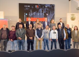 Presentación de la Vuelta Ciclista Femenina en el Centro Cultural Provincial