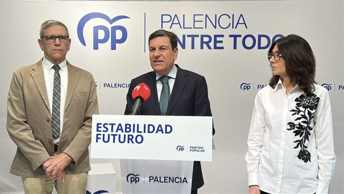 Rueda de prensa de los procuradores palentinos sobre el debate del estado de la comunidad Rueda de prensa de los procuradores palentinos sobre el debate del estado de la comunidad