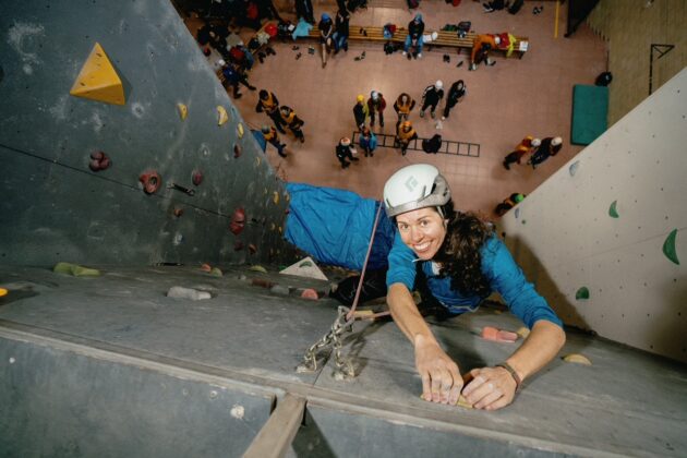 Cervera de Pisuerga celebra la primera edici&oacute;n de su competici&oacute;n de escalada