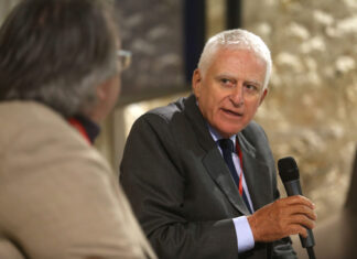 Paolo Vasile se une a una empresa palentina