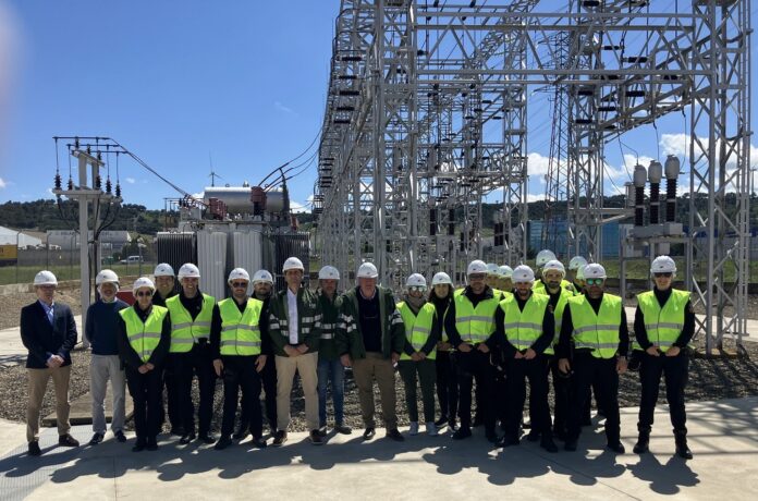 Visita de los agentes a la subestación palentina Los Ángeles