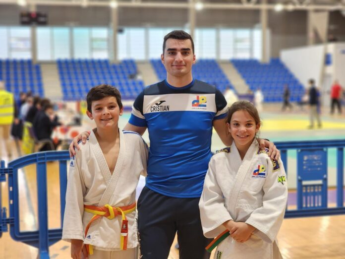 David Pozo, el técnico Cristian Barcenilla y Esther Gil David Pozo, el técnico Cristian Barcenilla y Esther Gil