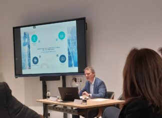 El director territorial de ICECYL, Carmelo Seco, durante la ponencia de hoy en Palencia