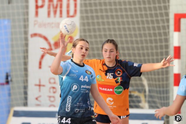 Rub&eacute;n D&iacute;az (@fotografiardiaz). Club Balonmano Palencia Femenino vs CBM Maravillas