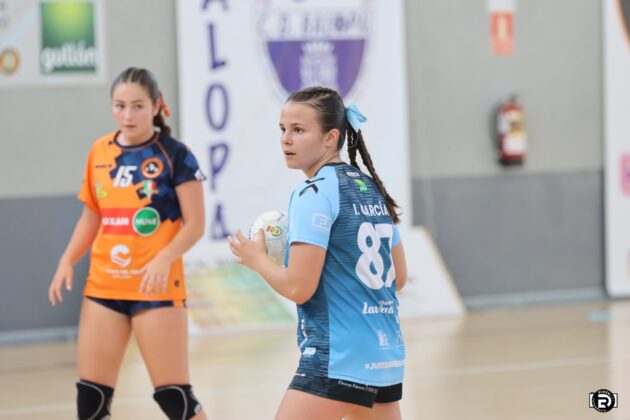Rub&eacute;n D&iacute;az (@fotografiardiaz). Club Balonmano Palencia Femenino vs CBM Maravillas