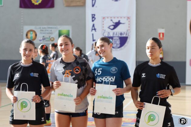 Rub&eacute;n D&iacute;az (@fotografiardiaz). Club Balonmano Palencia Femenino vs CBM Maravillas