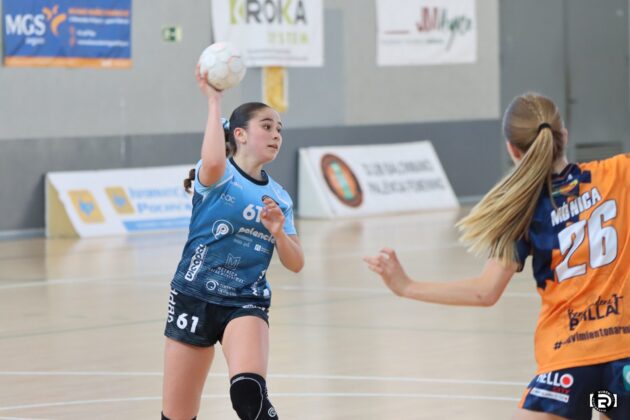 Rub&eacute;n D&iacute;az (@fotografiardiaz). Club Balonmano Palencia Femenino vs CBM Maravillas