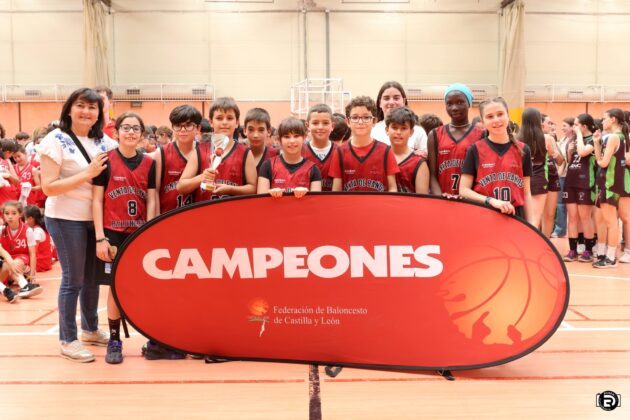 Liga Escolar Palentina - Finales y Entregas de Trofeos. Fotograf&iacute;a: Rub&eacute;n D&iacute;az (@fotografiardiaz)