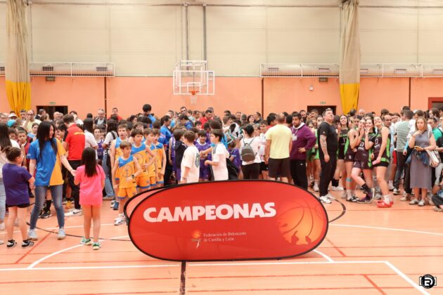 Liga Escolar Palentina - Finales y Entregas de Trofeos. Fotograf&iacute;a: Rub&eacute;n D&iacute;az (@fotografiardiaz)