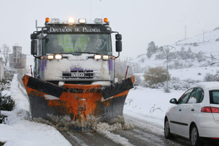 Camion nieve carretera Mudá-barrio San Miguel