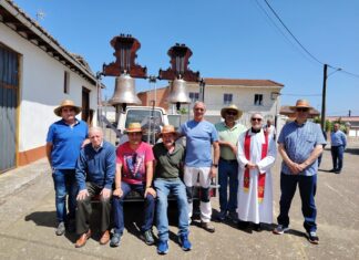 Campaneros Villaltanos durante el recorrido por el Camino de Santiago